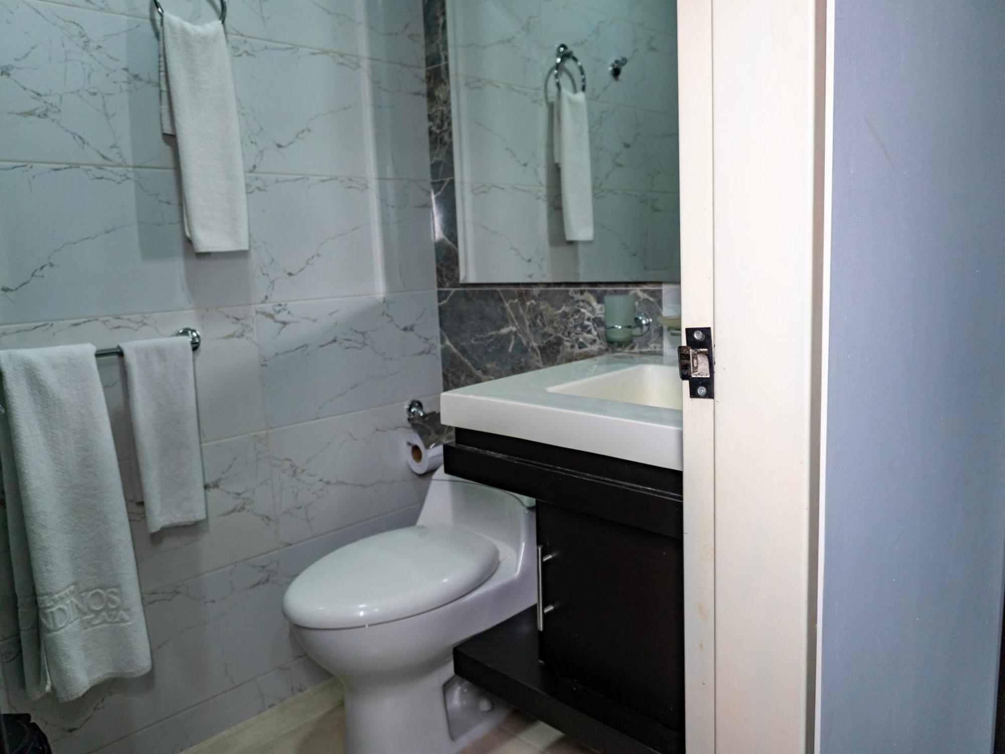 Hotel Andinos Plaza Florencia Florencia  Eksteriør bilde