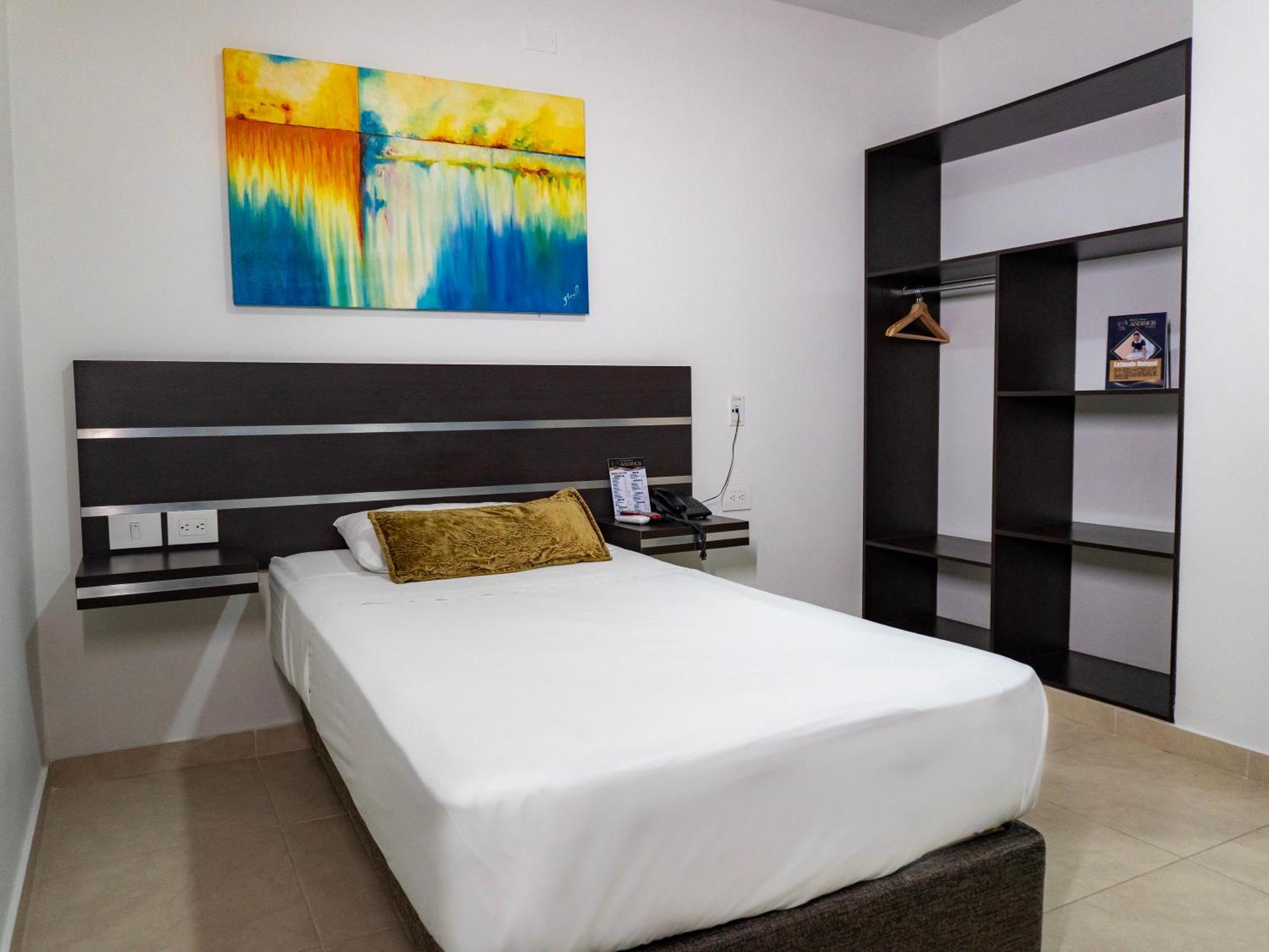 Hotel Andinos Plaza Florencia Florencia  Eksteriør bilde