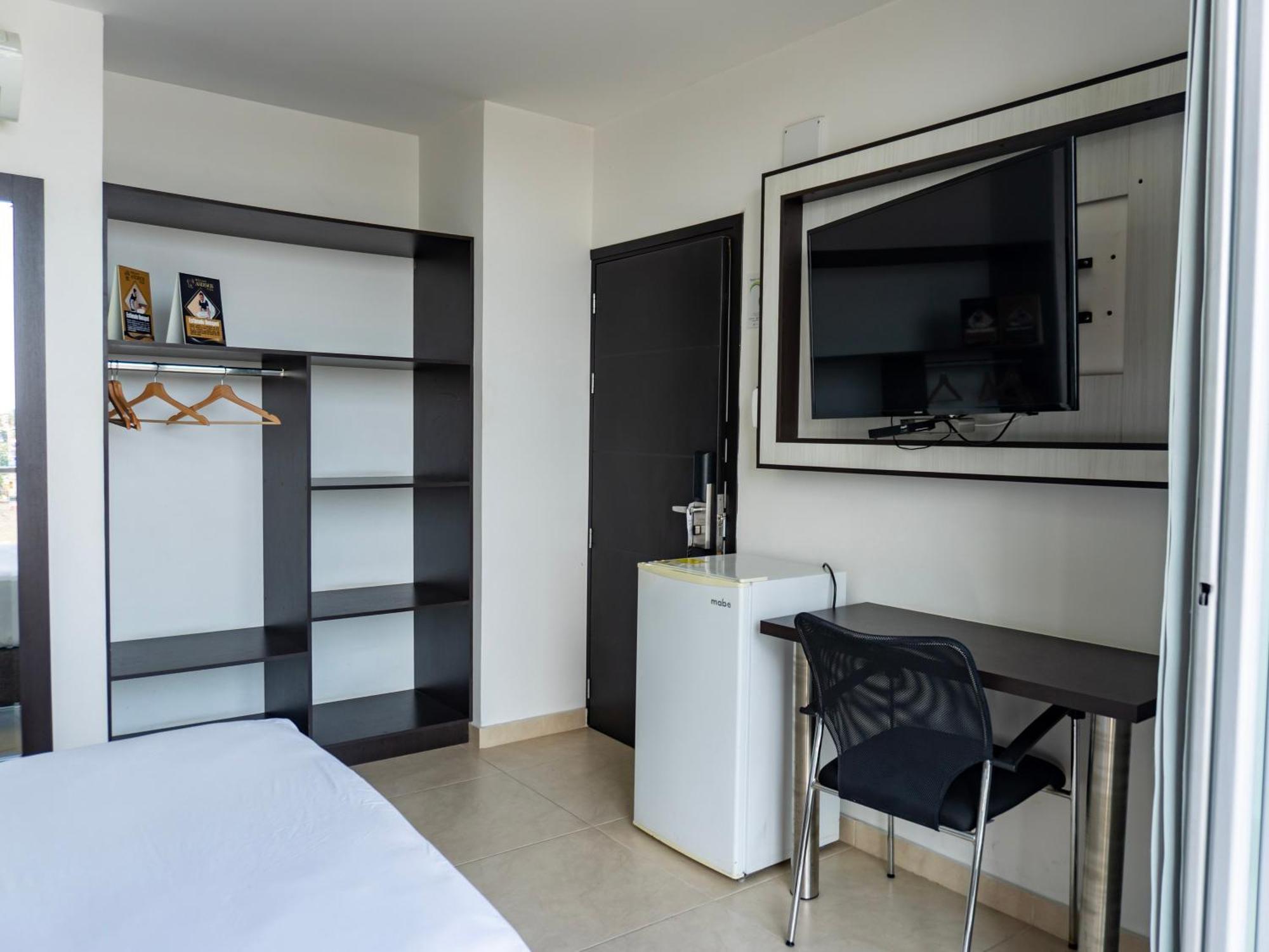 Hotel Andinos Plaza Florencia Florencia  Eksteriør bilde