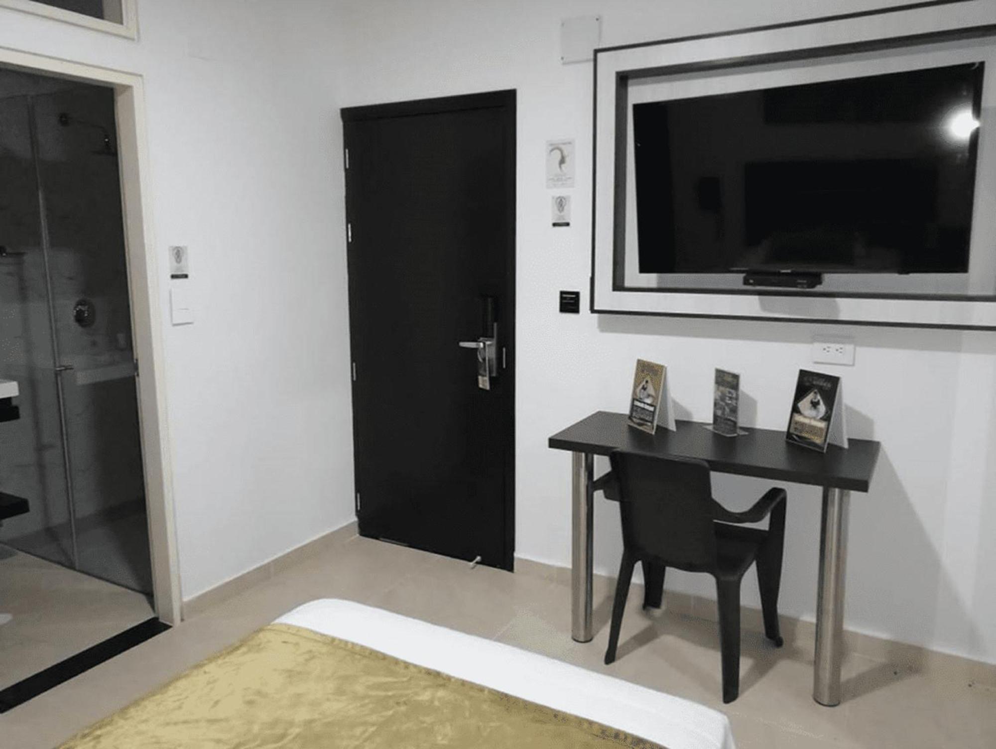 Hotel Andinos Plaza Florencia Florencia  Eksteriør bilde
