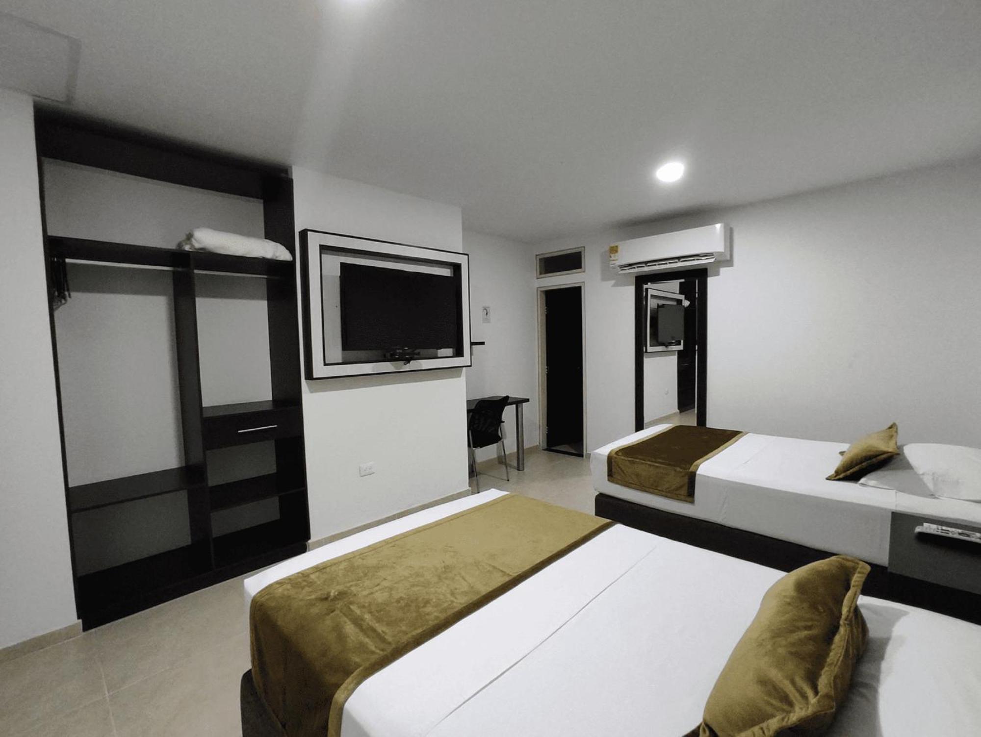 Hotel Andinos Plaza Florencia Florencia  Eksteriør bilde